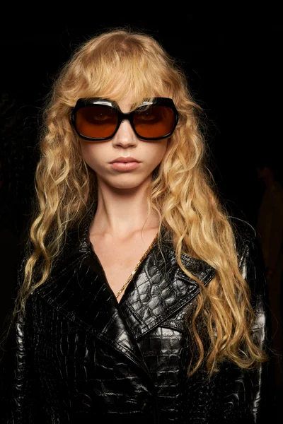 Look 18